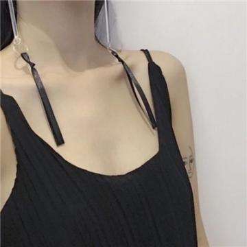 俄乌战场惊现持枪机器人